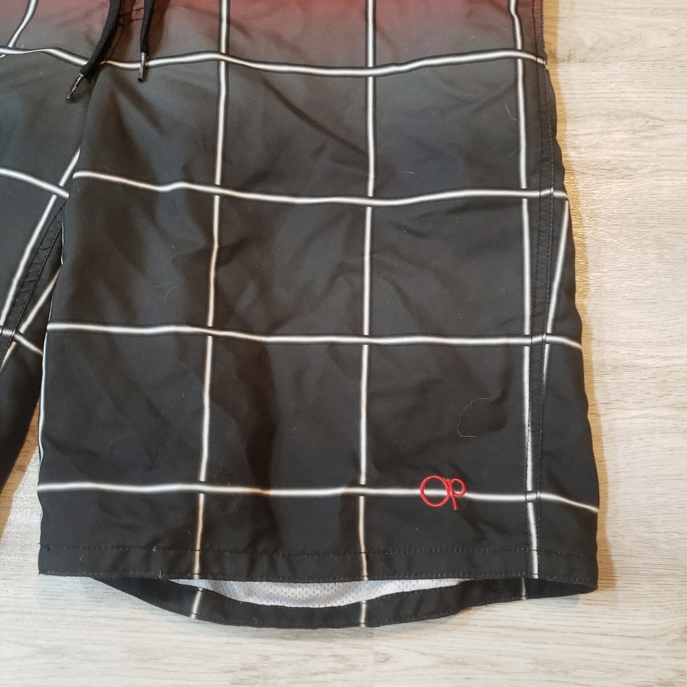 Mens op large swim trunks..Red and gray fade.. - Picture 5 of 6